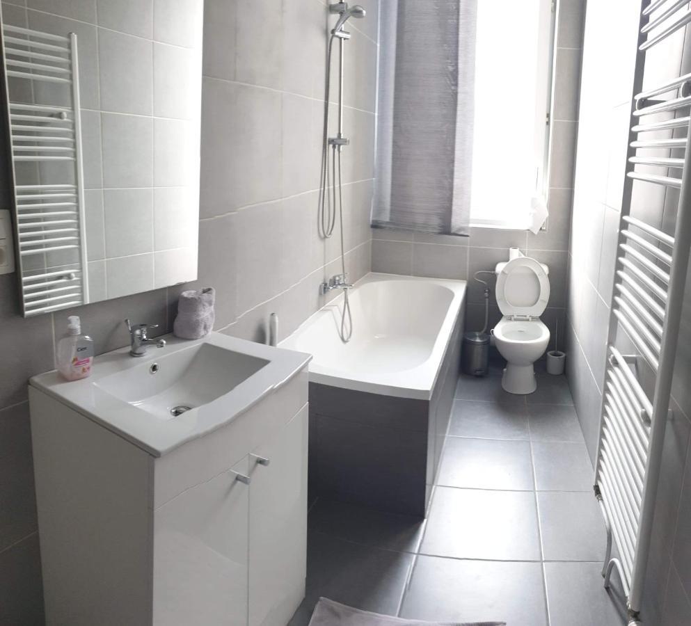 Liège duplex 6p près du centre ville Appartamento Esterno foto